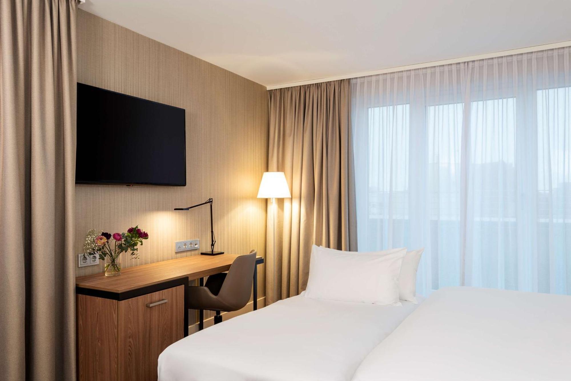 Hotel Nh 4*